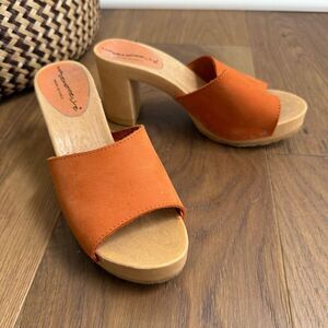 Italy Mademoiselle Sugar Block Heel Open Toe Mules Orange Leather 7
